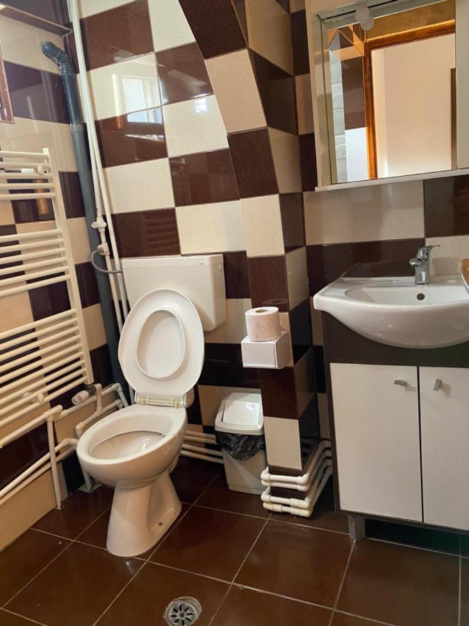 Hotel Casa Ciobi Două Mai Zewnętrze zdjęcie