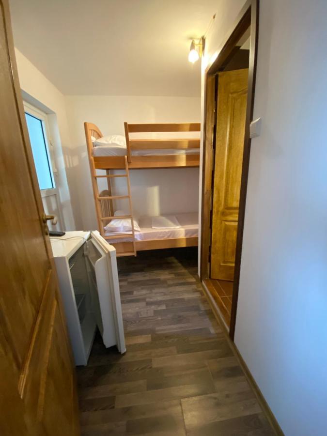 Hotel Casa Ciobi Două Mai Zewnętrze zdjęcie
