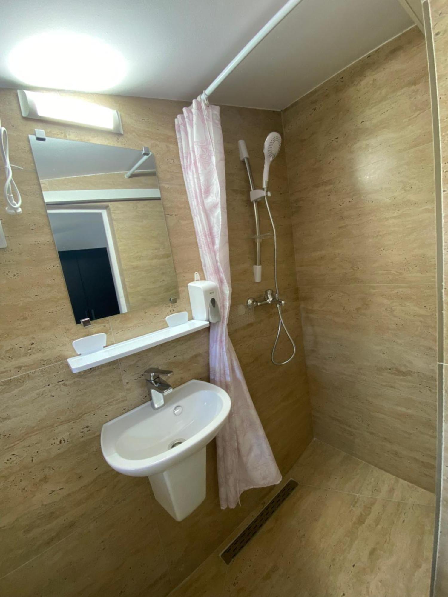 Hotel Casa Ciobi Două Mai Zewnętrze zdjęcie