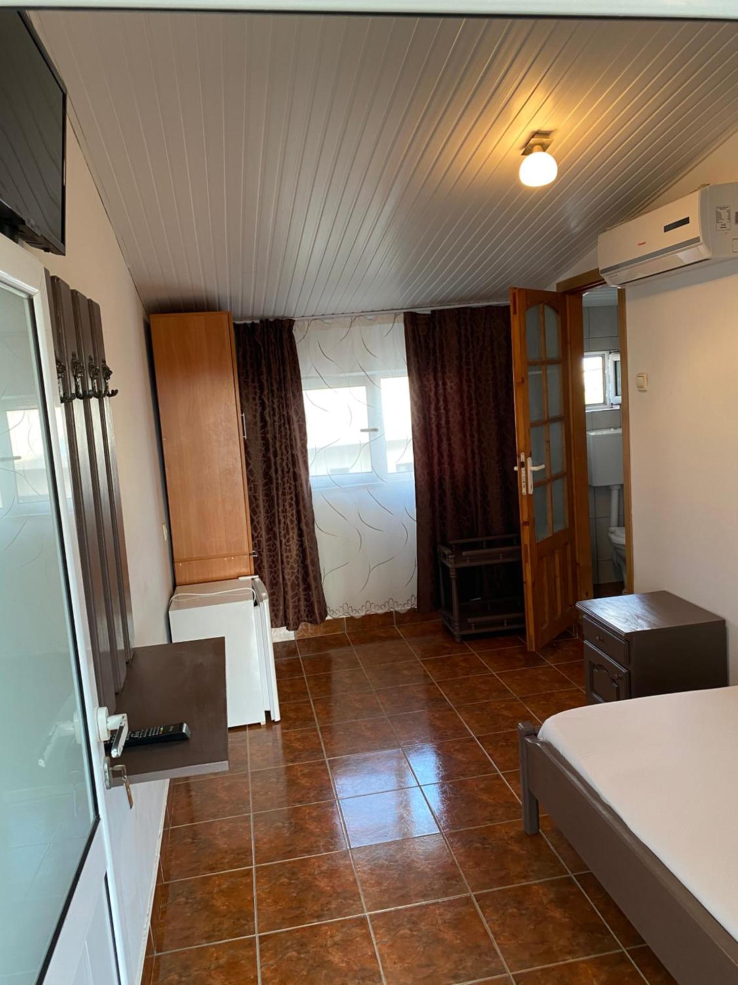 Hotel Casa Ciobi Două Mai Pokój zdjęcie