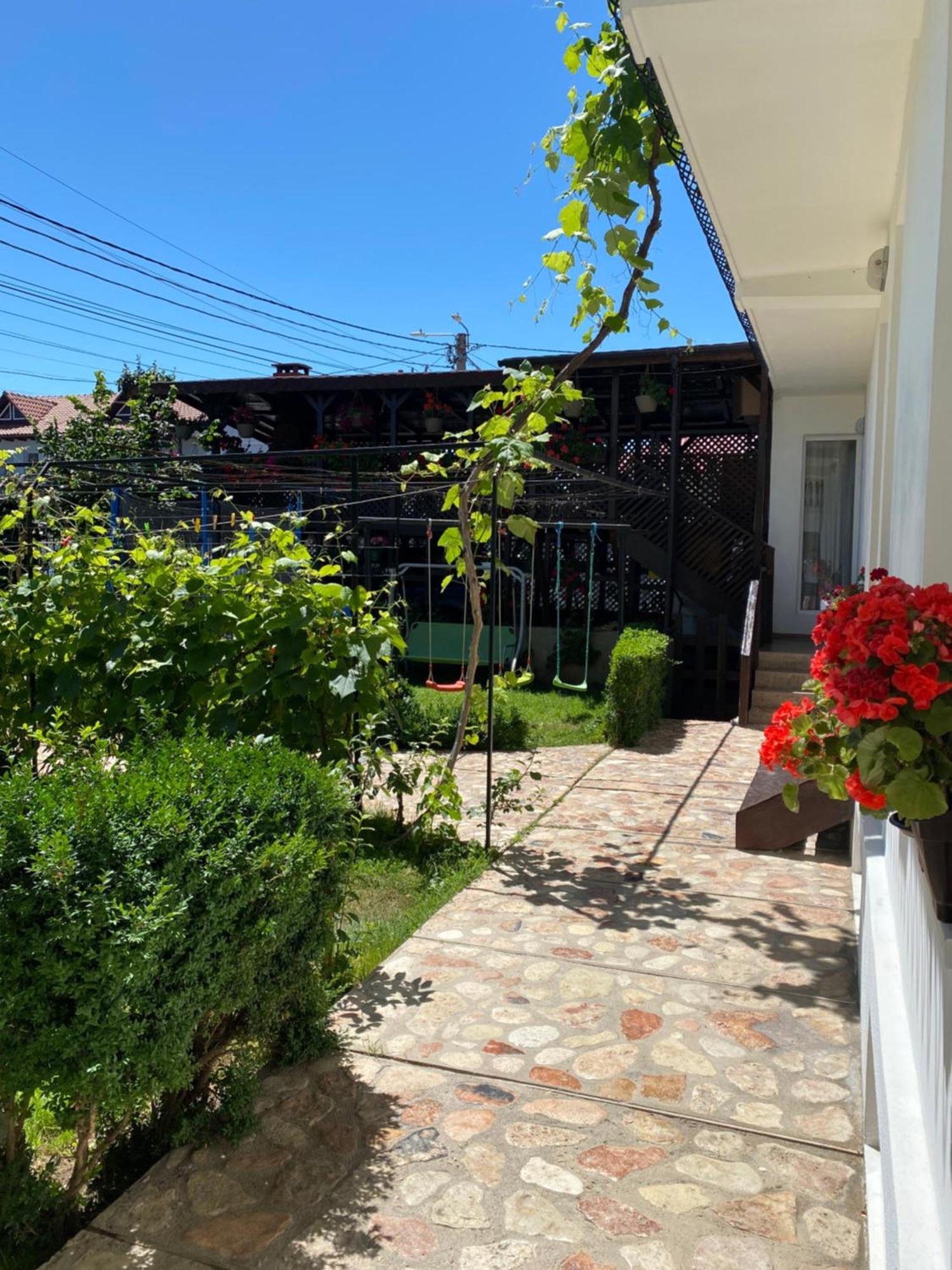Hotel Casa Ciobi Două Mai Zewnętrze zdjęcie