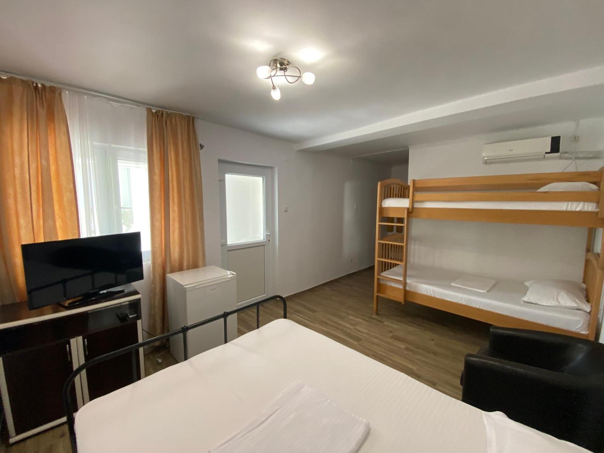Hotel Casa Ciobi Două Mai Pokój zdjęcie