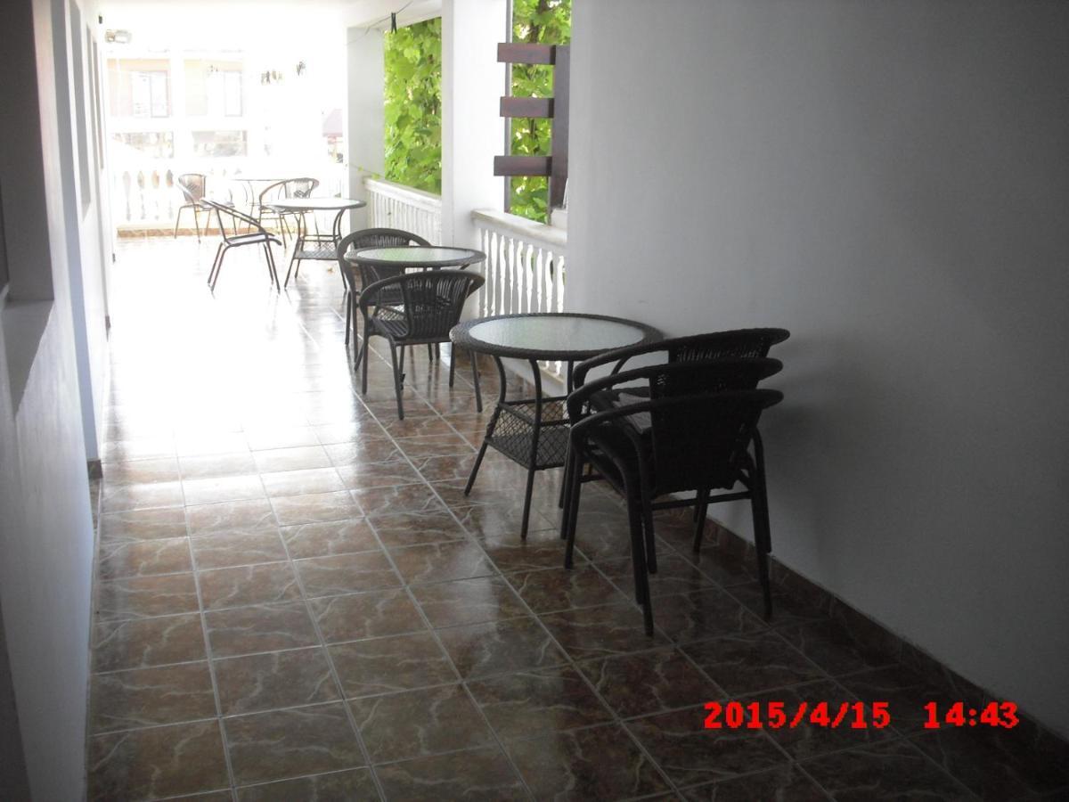 Hotel Casa Ciobi Două Mai Zewnętrze zdjęcie